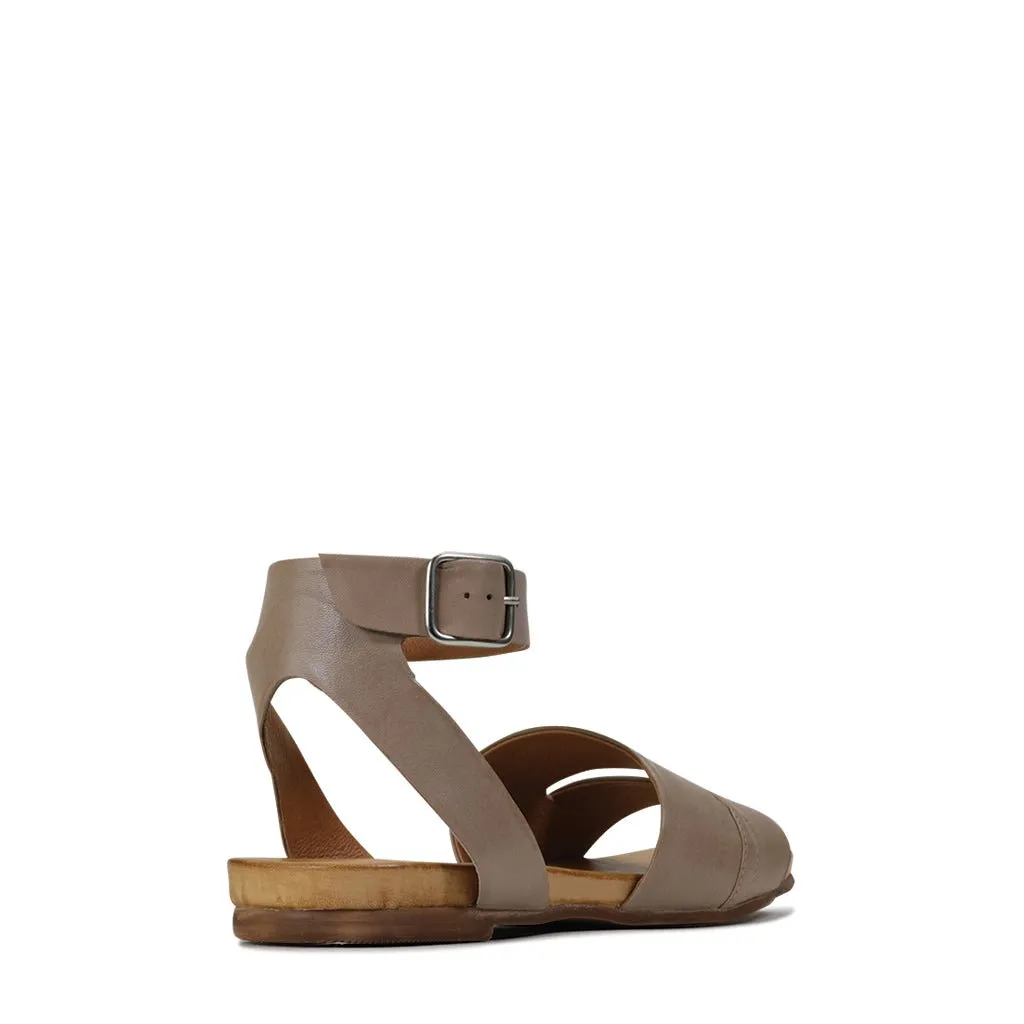 DAKOTA LEATHER ARCHIVE SANDAL