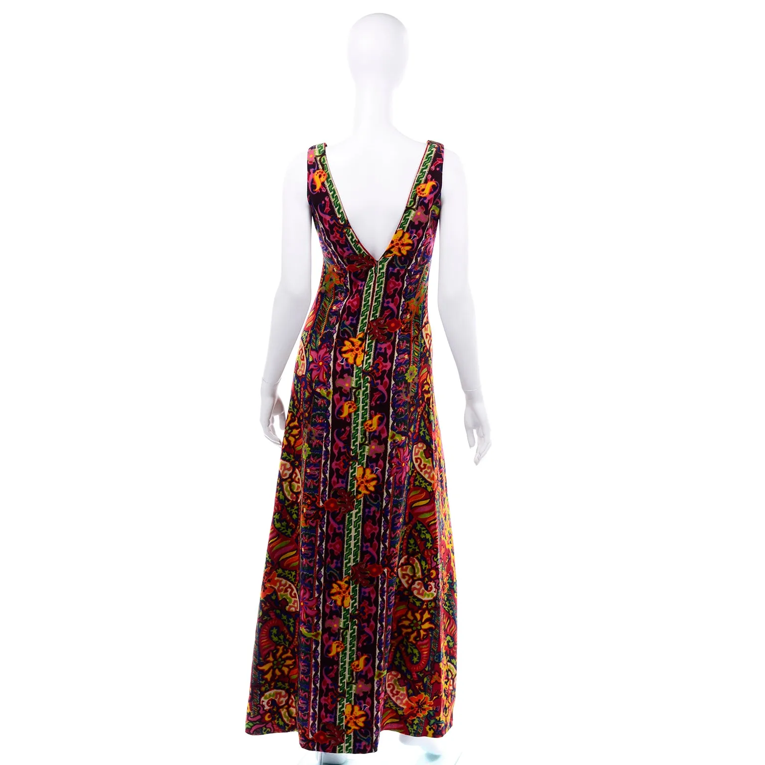 Vintage 1970s Bright Floral Paisley Print Sleeveless Maxi Dress